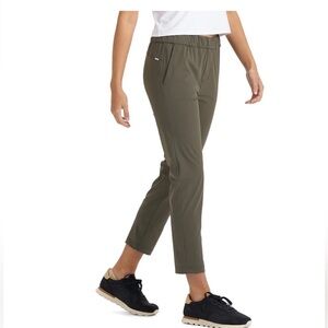 VUORI Miles Ankle Pant in Oregano